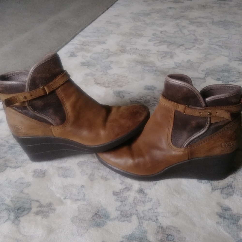 UGG Women's Brown Leather Wedge Boots